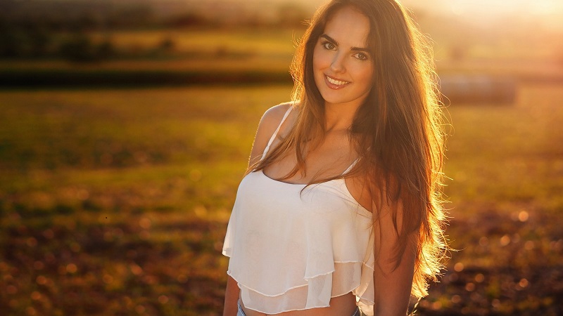 Advantages of Online Dating and protect it yourself from Scams