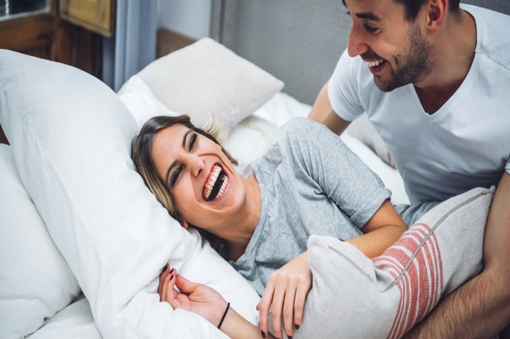 5 Online Dating Messages That Started Relationships