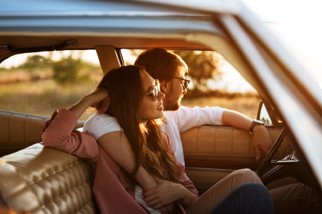5 Dating Rules For Relation You Should Throw Out the Window
