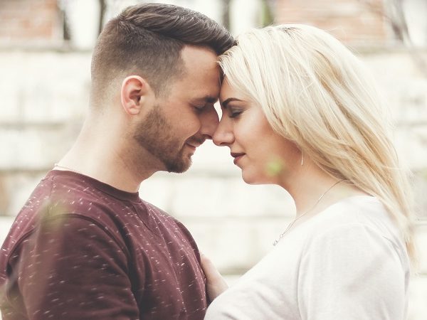 Instructions to Be Happy With the Person You Love - AmoLatina.com Scam