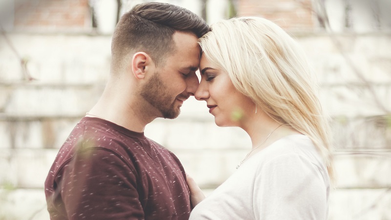 Instructions to Be Happy With the Person You Love - AmoLatina.com Scam