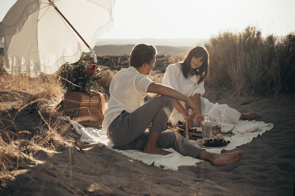 Top Mistakes to Avoid on Dating.com Scam | Amolatina
